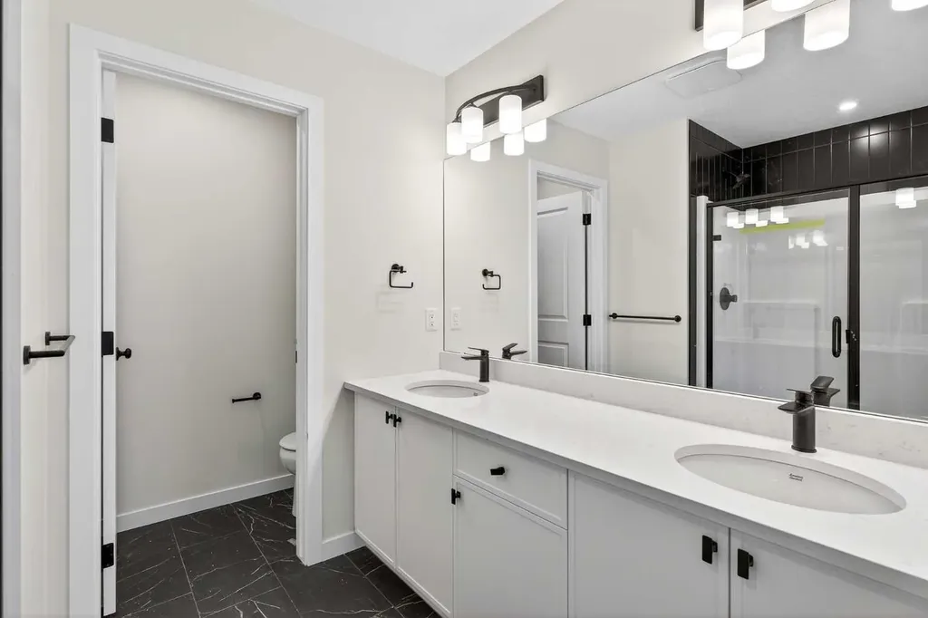 533 Sawgrass Green NW Airdrie AB T4B 5V2