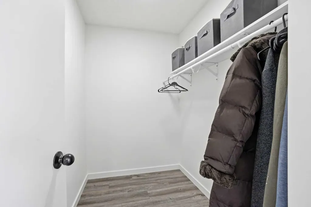 113 Mt Lorette Place SE Calgary AB T2Z 2M1