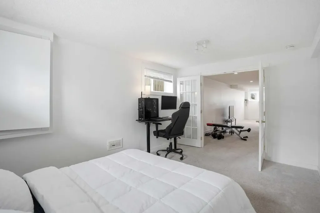 113 Mt Lorette Place SE Calgary AB T2Z 2M1