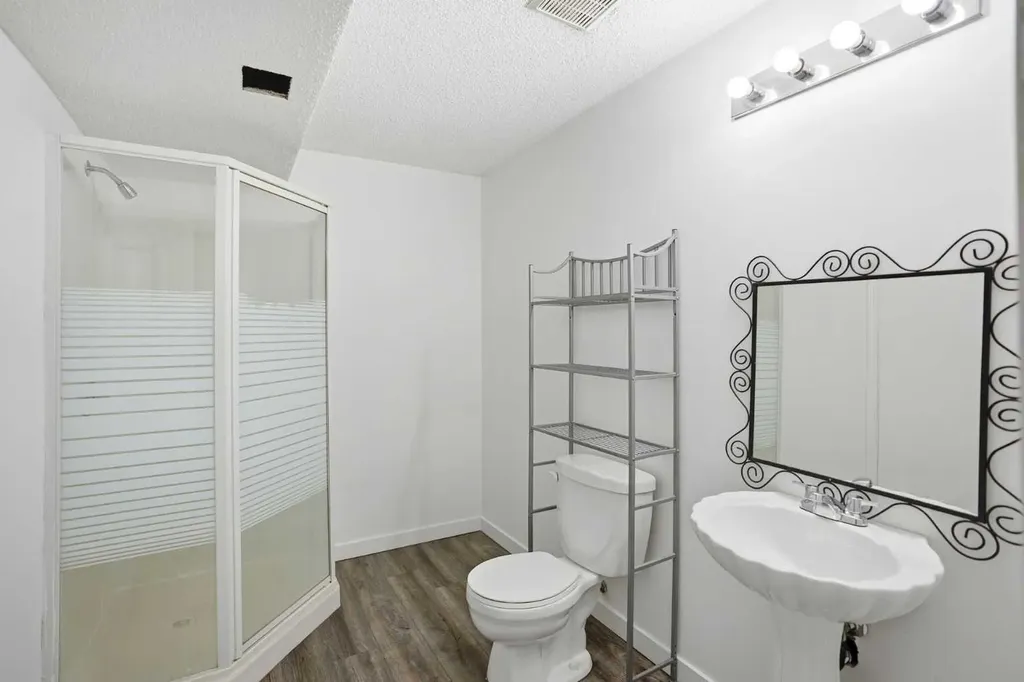 113 Mt Lorette Place SE Calgary AB T2Z 2M1