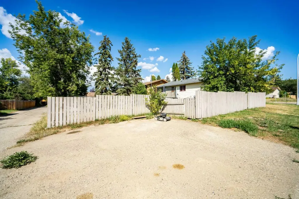 8322 95 Street Peace River AB T0H1W0