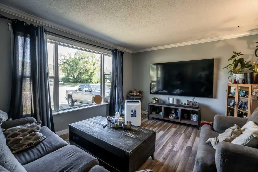 8322 95 Street Peace River AB T0H1W0