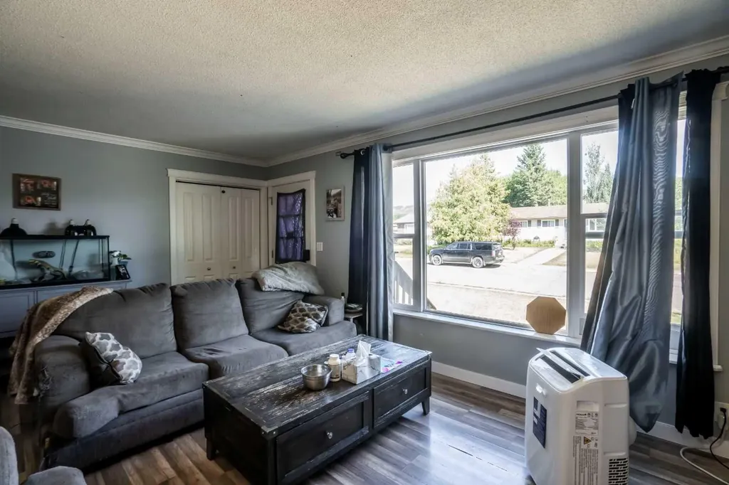 8322 95 Street Peace River AB T0H1W0