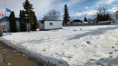 111 Main Hay Lakes AB T0B 1W0