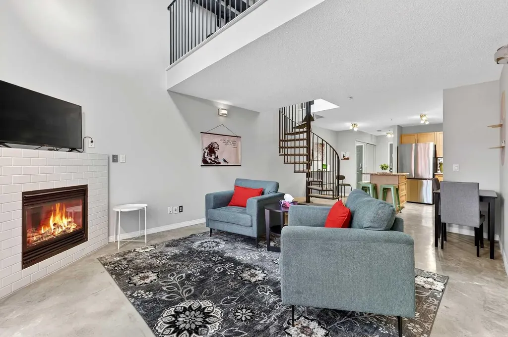 1808 36 Avenue SW Calgary AB T2T 6J2
