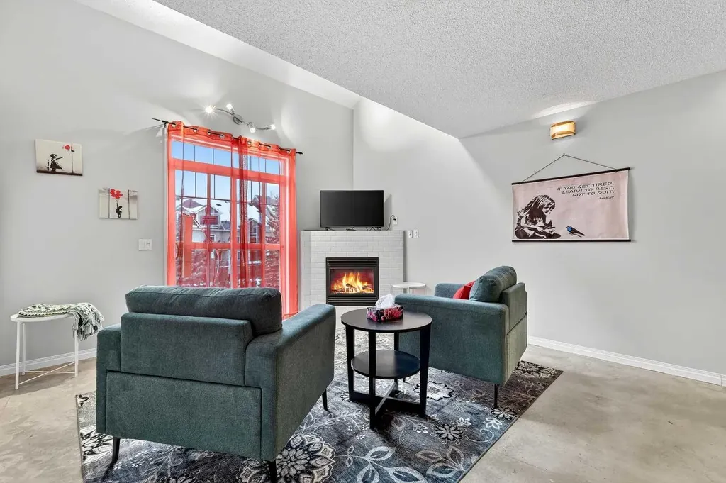 1808 36 Avenue SW Calgary AB T2T 6J2