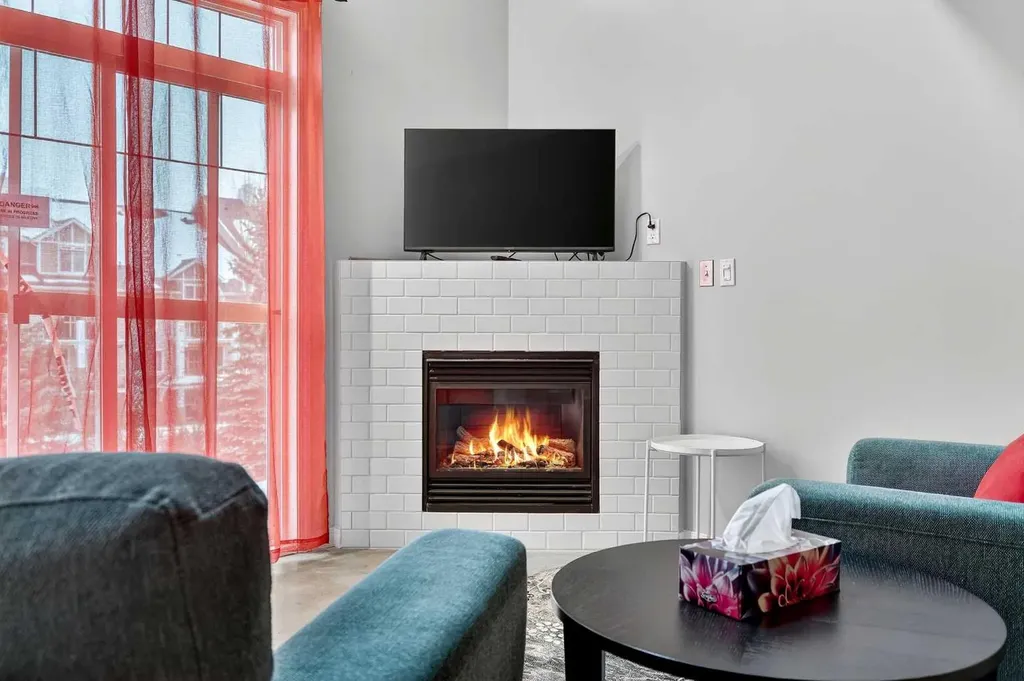 1808 36 Avenue SW Calgary AB T2T 6J2