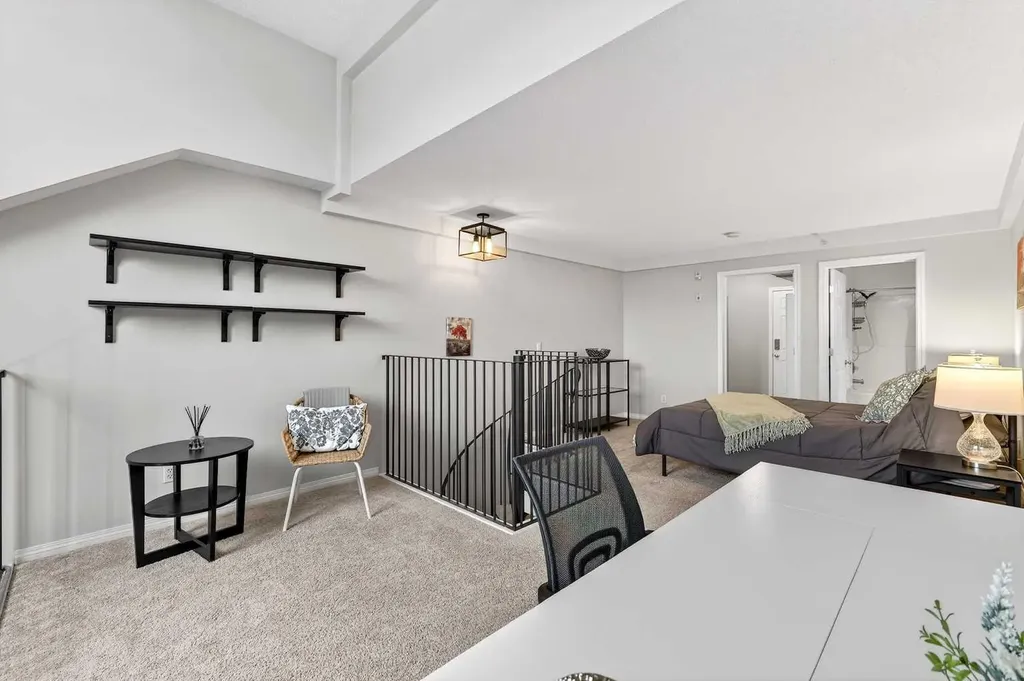1808 36 Avenue SW Calgary AB T2T 6J2