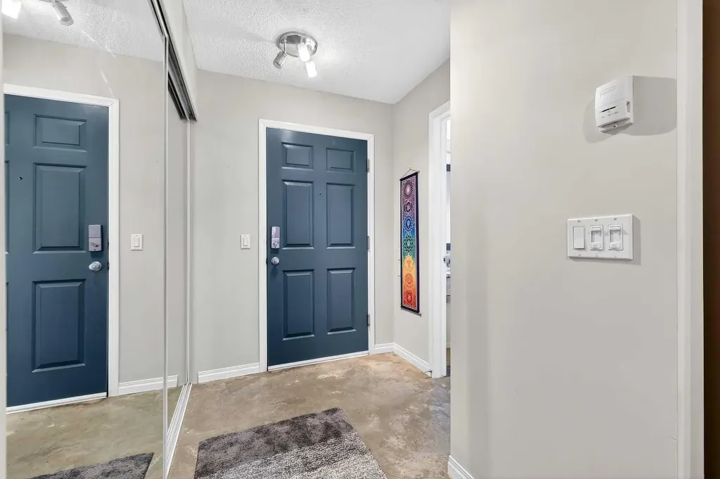 1808 36 Avenue SW Calgary AB T2T 6J2