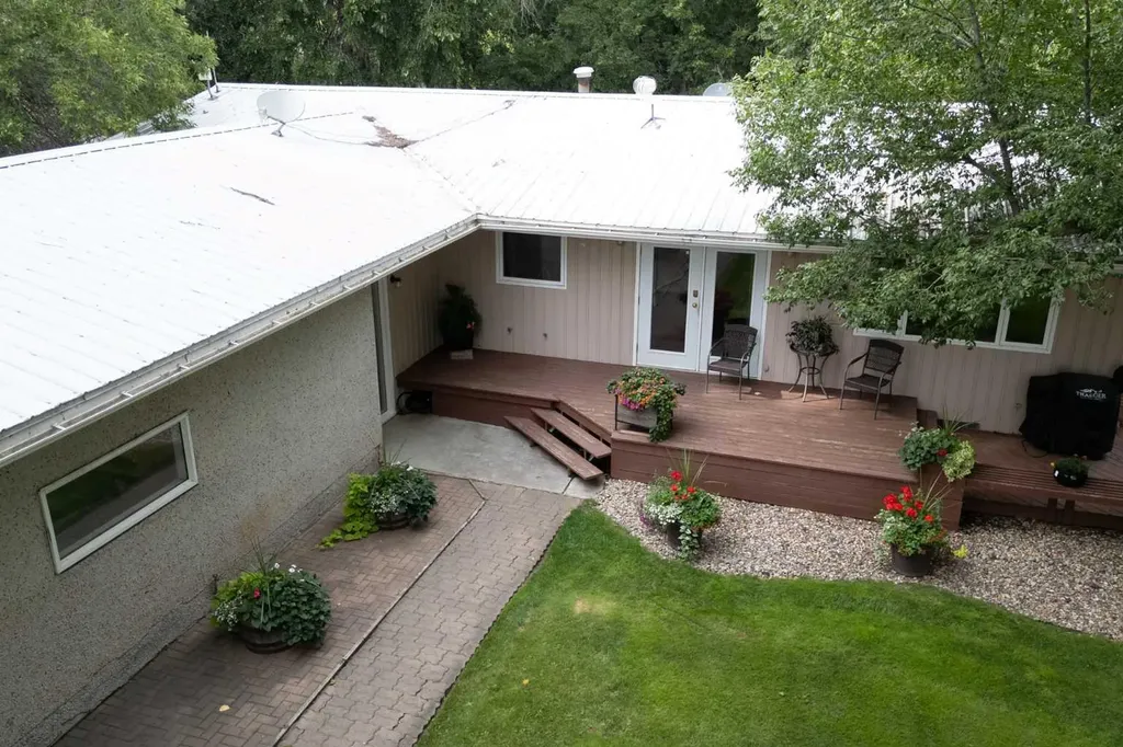 203037 Twp Road 174 Rural Vulcan County AB T0L 1G0