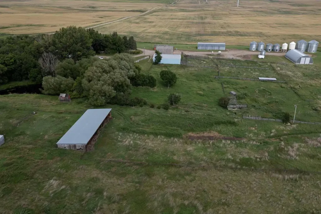 203037 Twp Road 174 Rural Vulcan County AB T0L 1G0