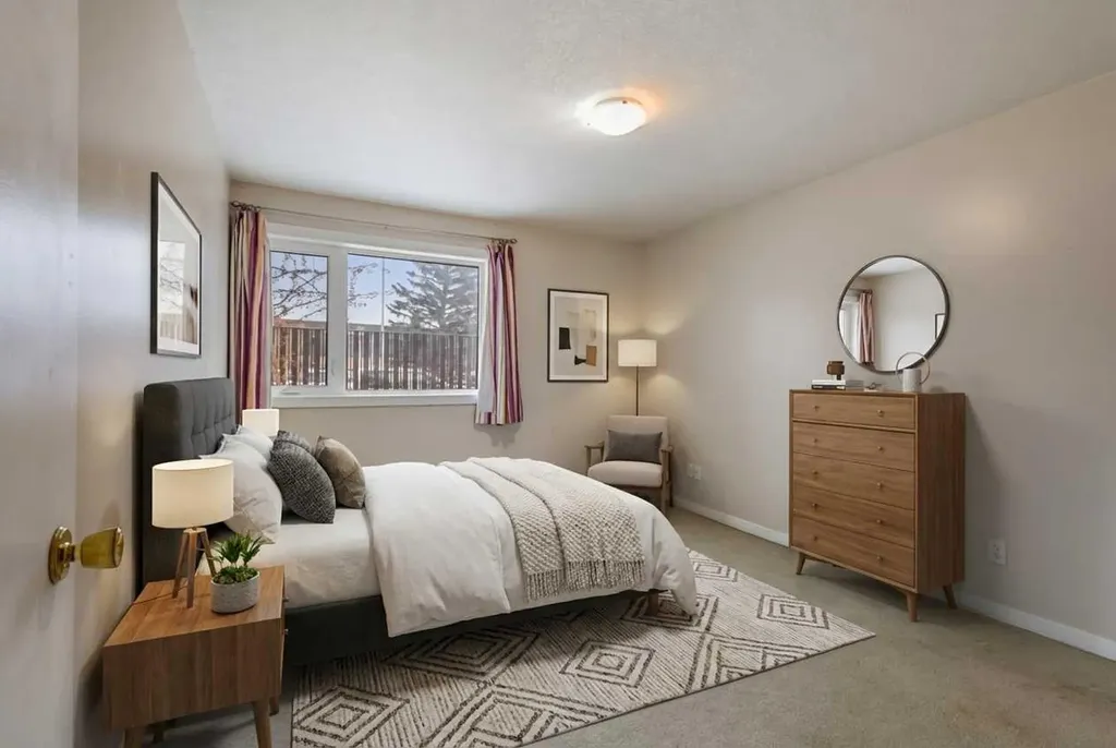 3747 42 Street NW Calgary AB T3A 2W4