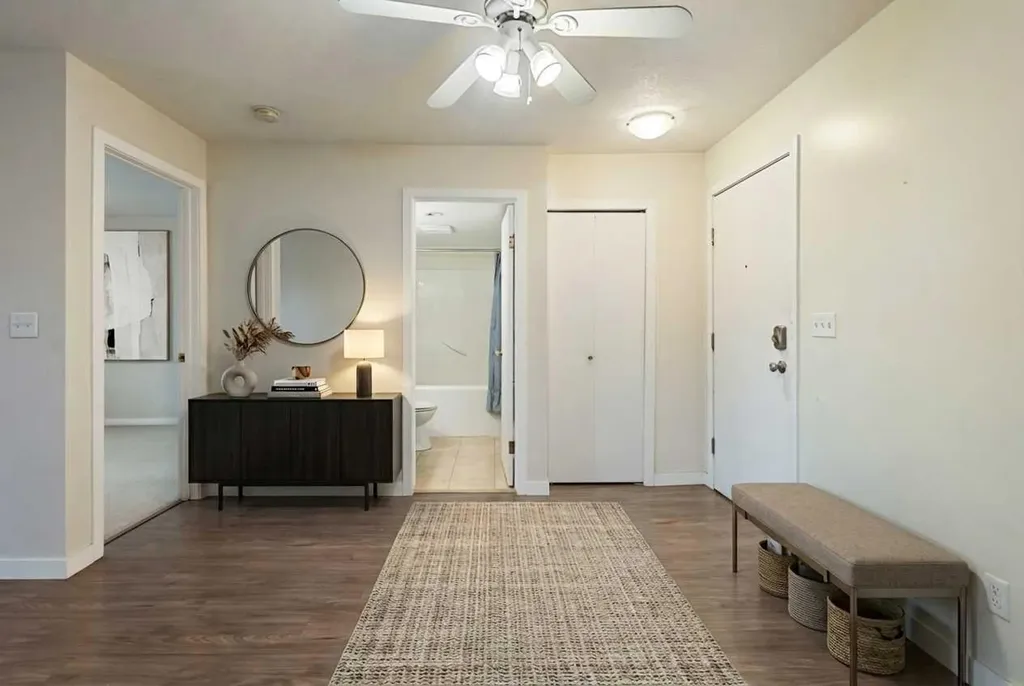 3747 42 Street NW Calgary AB T3A 2W4