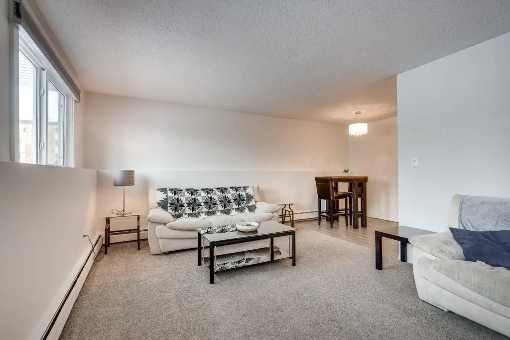 5 Stanton Street Red Deer AB T4N 0B9