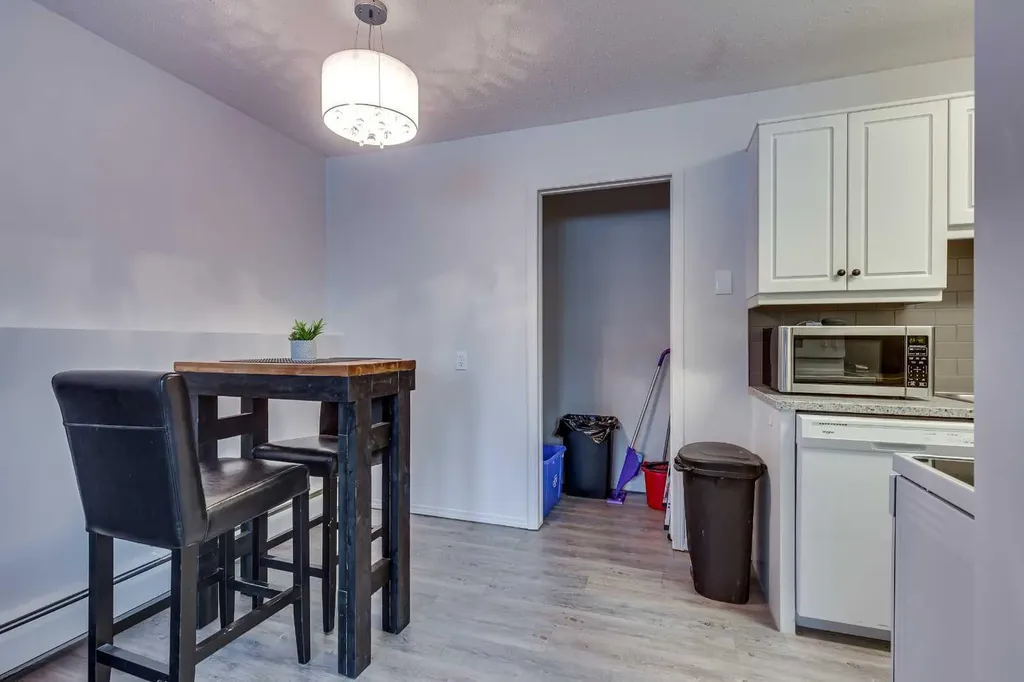 5 Stanton Street Red Deer AB T4N 0B9