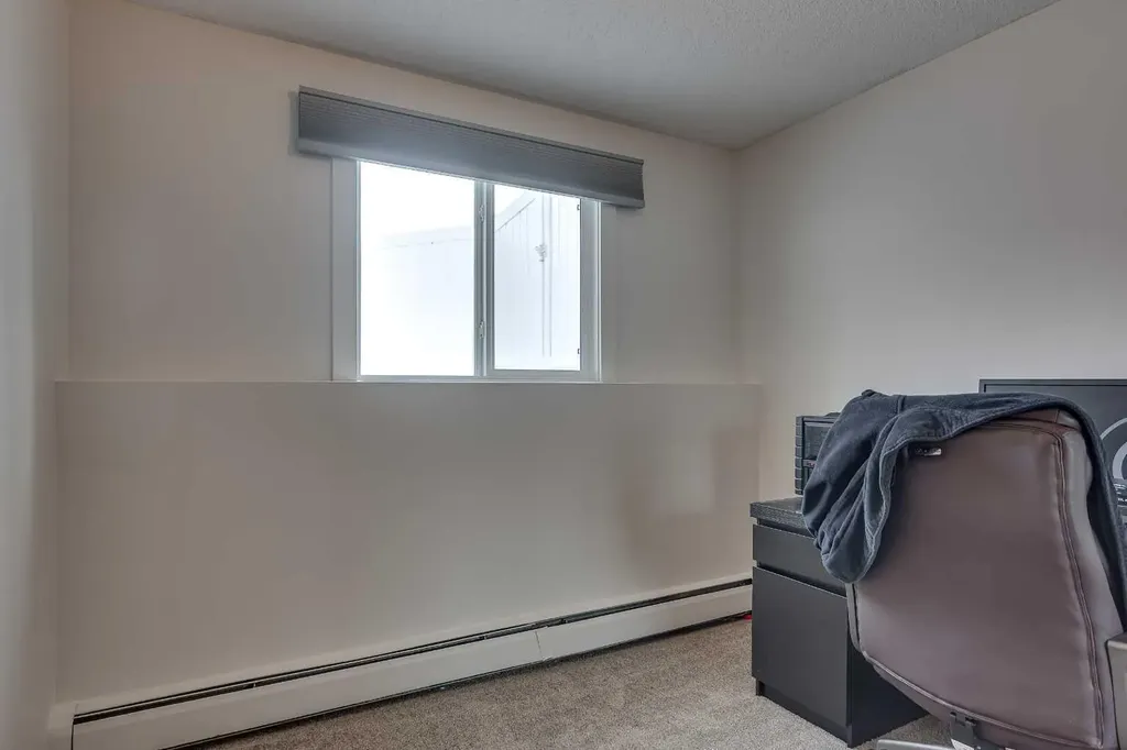 5 Stanton Street Red Deer AB T4N 0B9