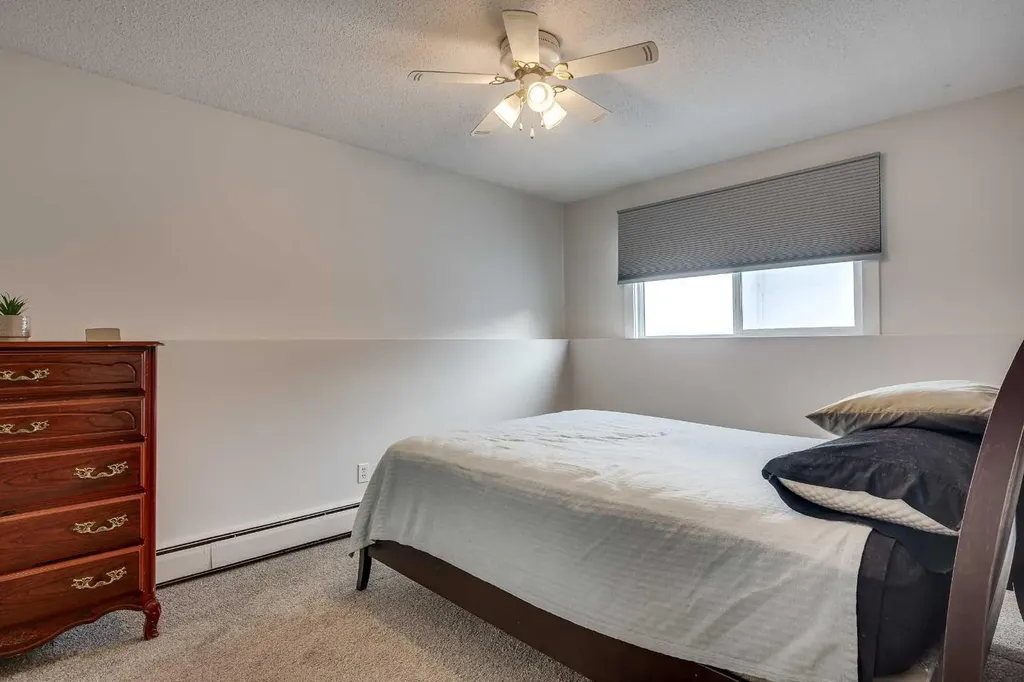 5 Stanton Street Red Deer AB T4N 0B9