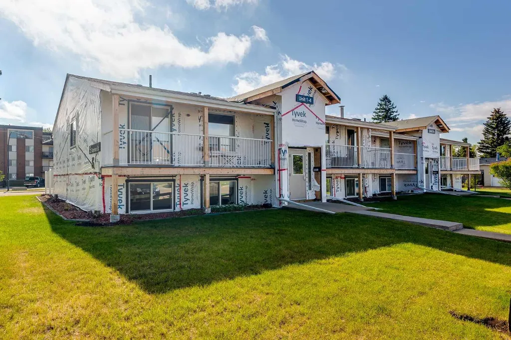 5 Stanton Street Red Deer AB T4N 0B9