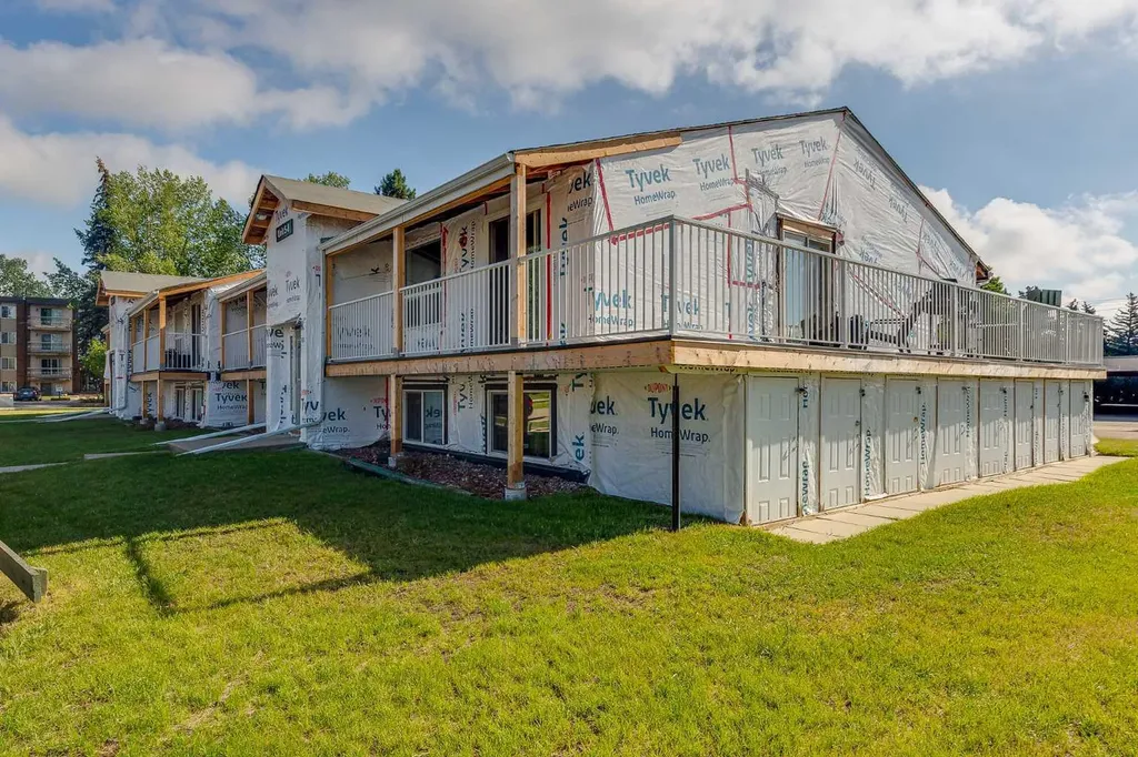 5 Stanton Street Red Deer AB T4N 0B9