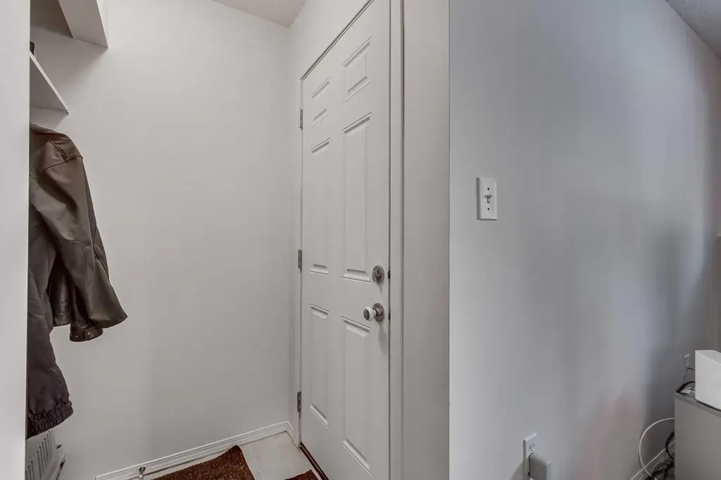 5 Stanton Street Red Deer AB T4N 0B9