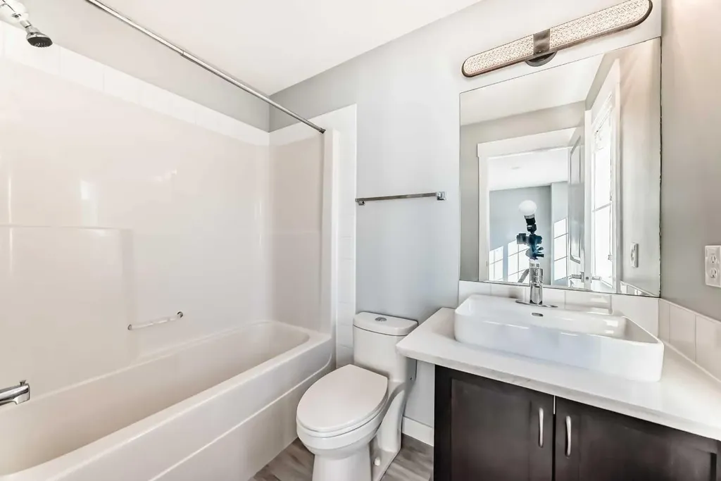 397 Rainbow Falls Drive Chestermere AB T1X 0L1