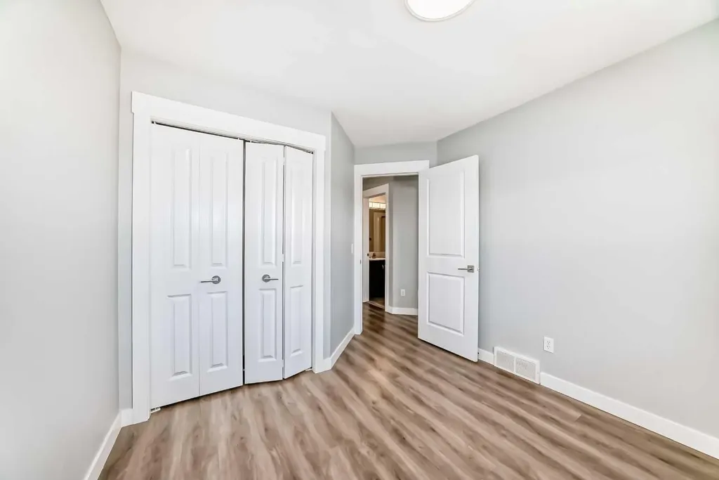 397 Rainbow Falls Drive Chestermere AB T1X 0L1