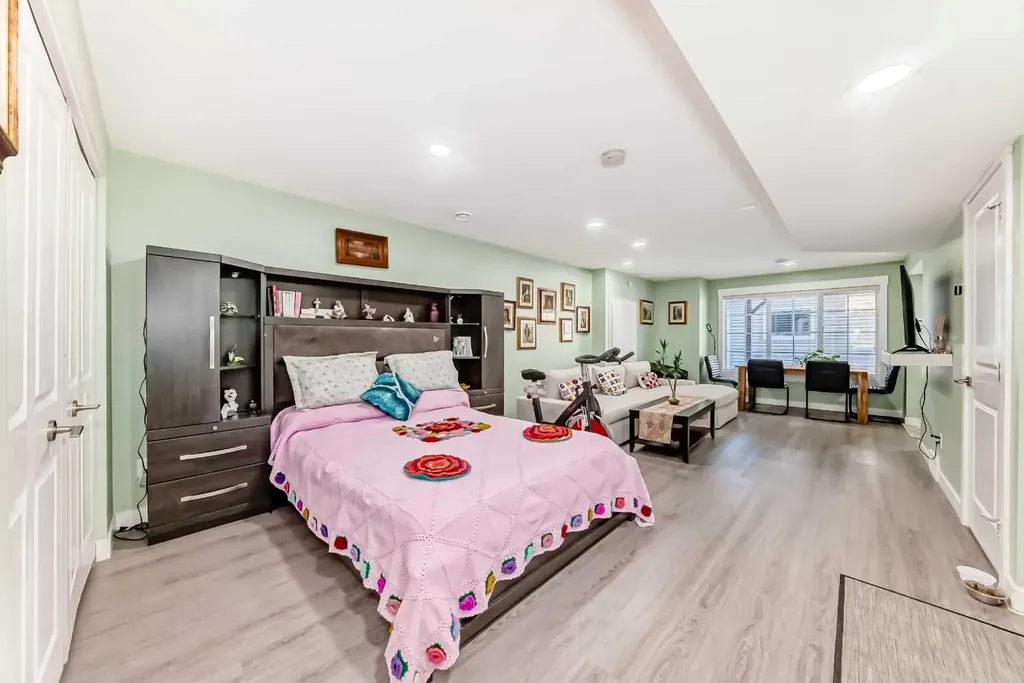 397 Rainbow Falls Drive Chestermere AB T1X 0L1