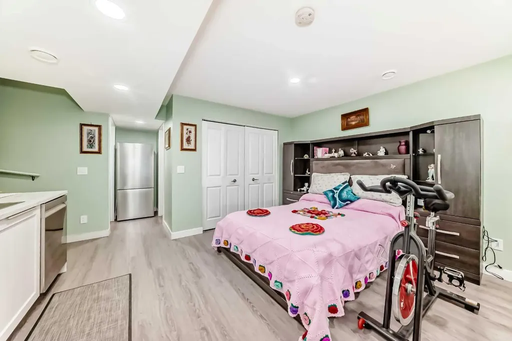 397 Rainbow Falls Drive Chestermere AB T1X 0L1