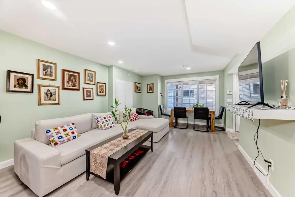 397 Rainbow Falls Drive Chestermere AB T1X 0L1