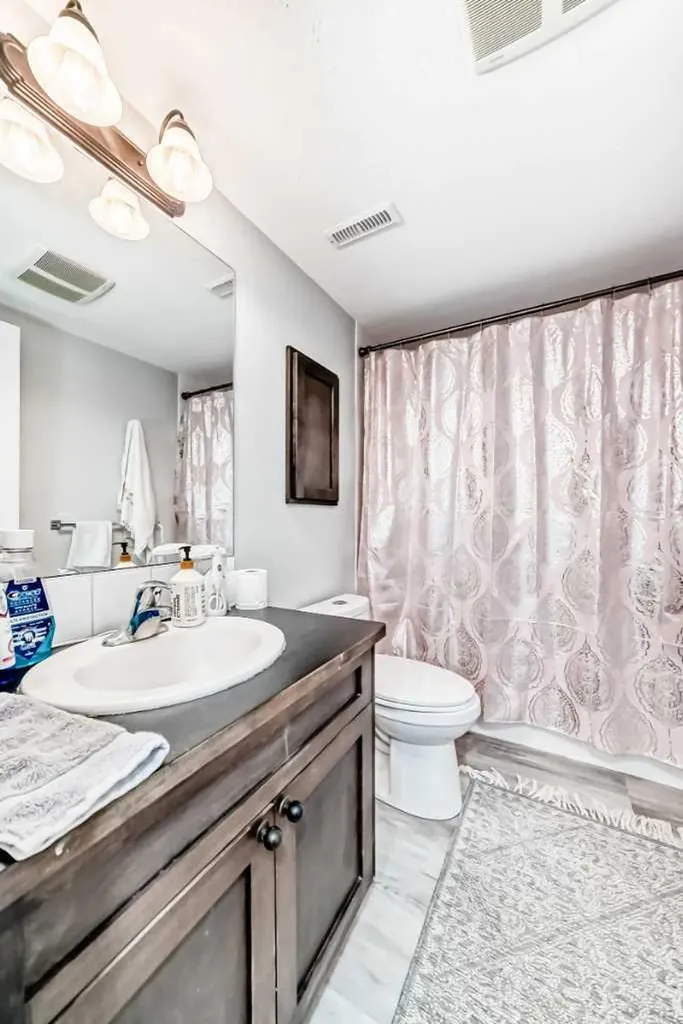 397 Rainbow Falls Drive Chestermere AB T1X 0L1