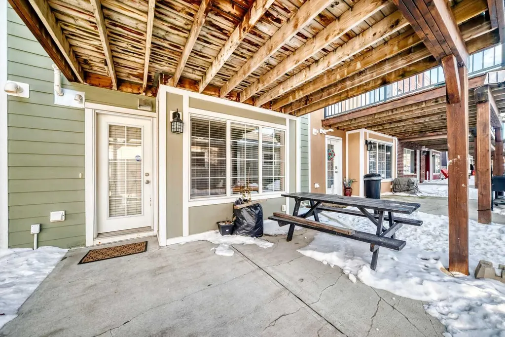 397 Rainbow Falls Drive Chestermere AB T1X 0L1
