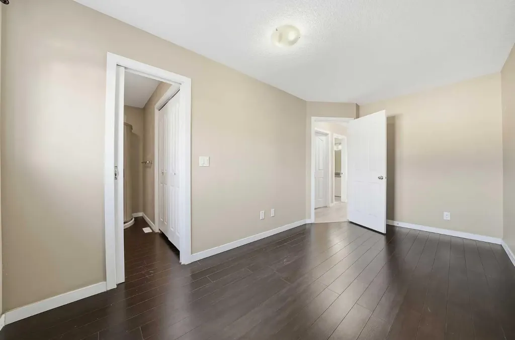30 Falmere Way NE Calgary AB T3J2Z1