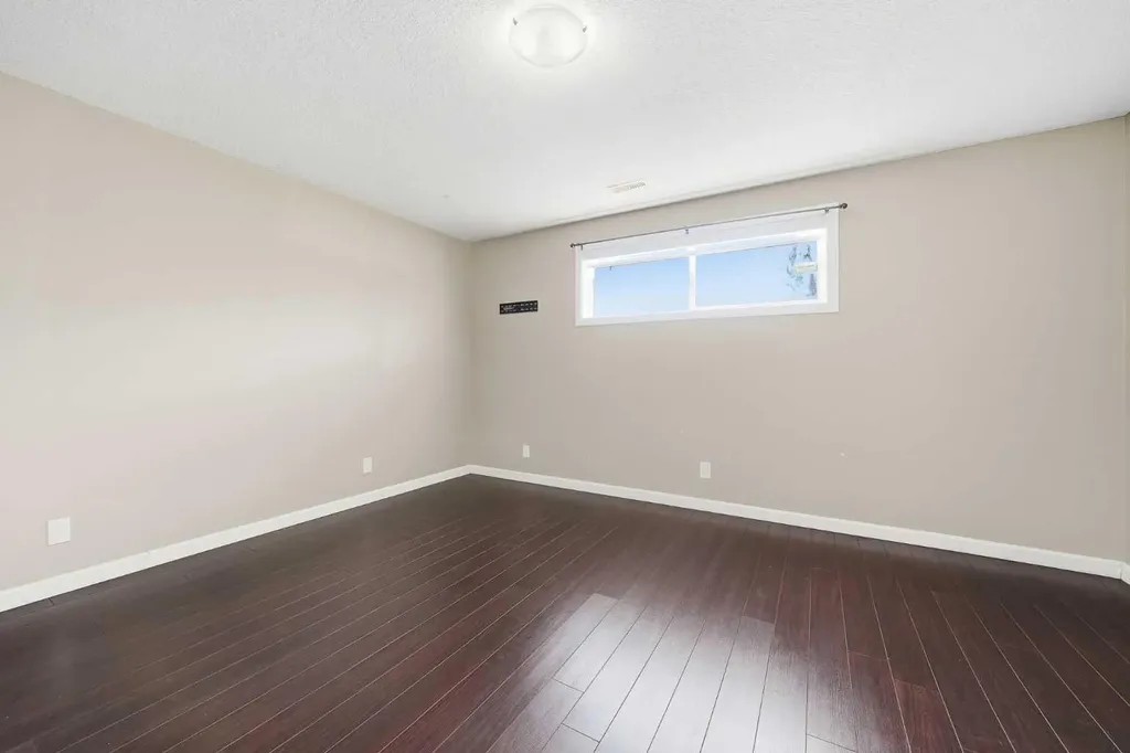 30 Falmere Way NE Calgary AB T3J2Z1