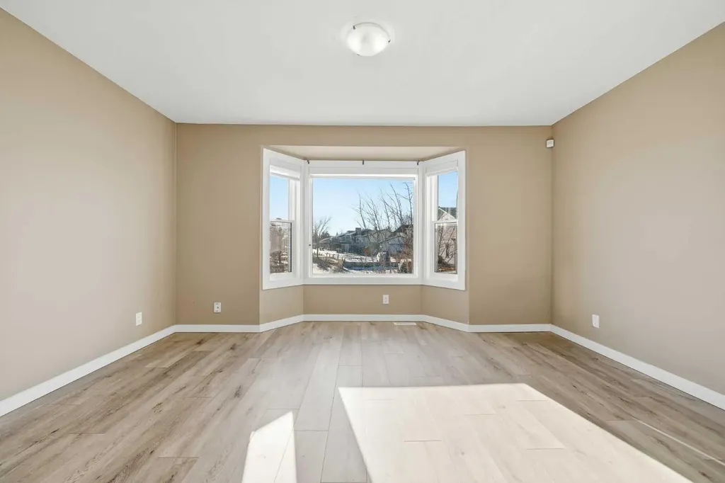 30 Falmere Way NE Calgary AB T3J2Z1