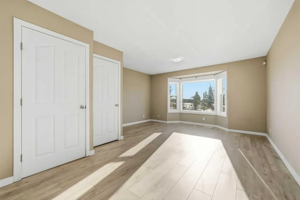 30 Falmere Way NE Calgary AB T3J2Z1