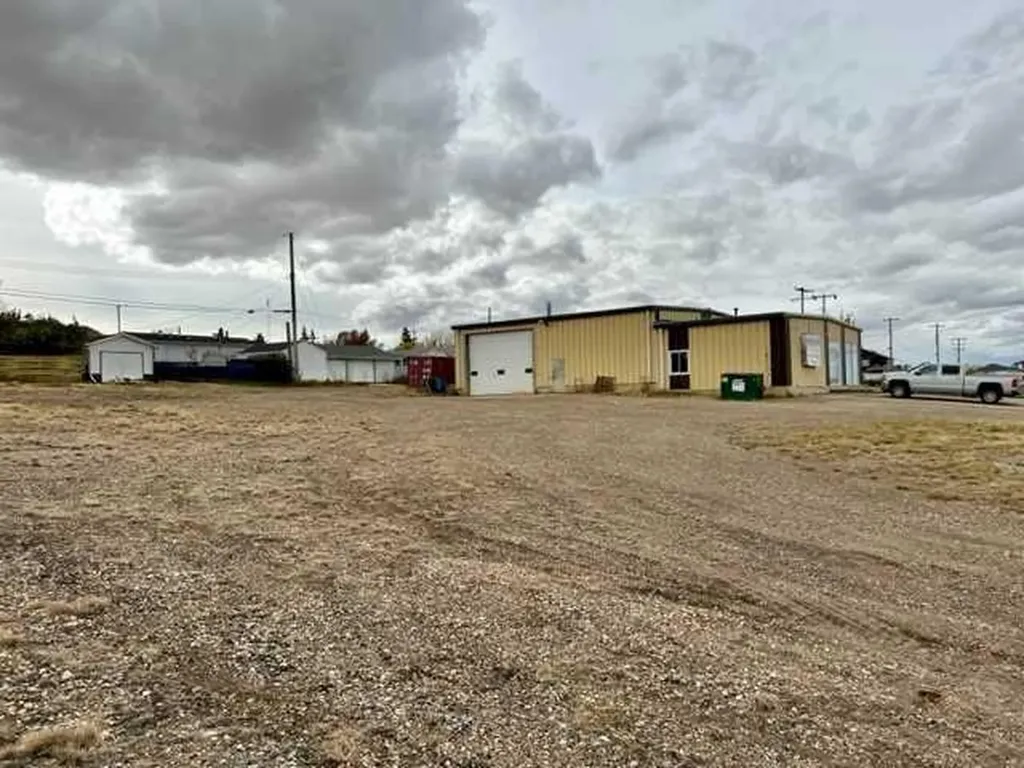 5124 47 Avenue Spirit River AB T0H 3G0