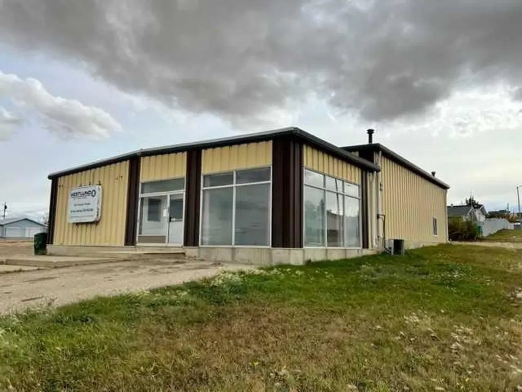 5124 47 Avenue Spirit River AB T0H 3G0