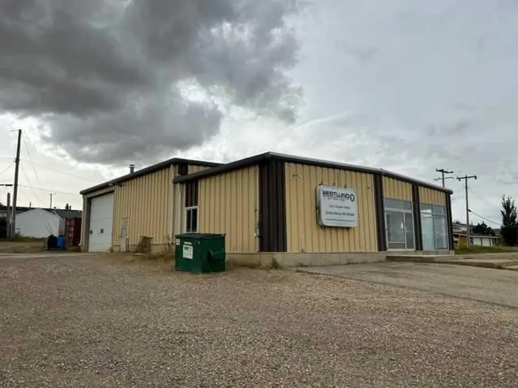 5124 47 Avenue Spirit River AB T0H 3G0