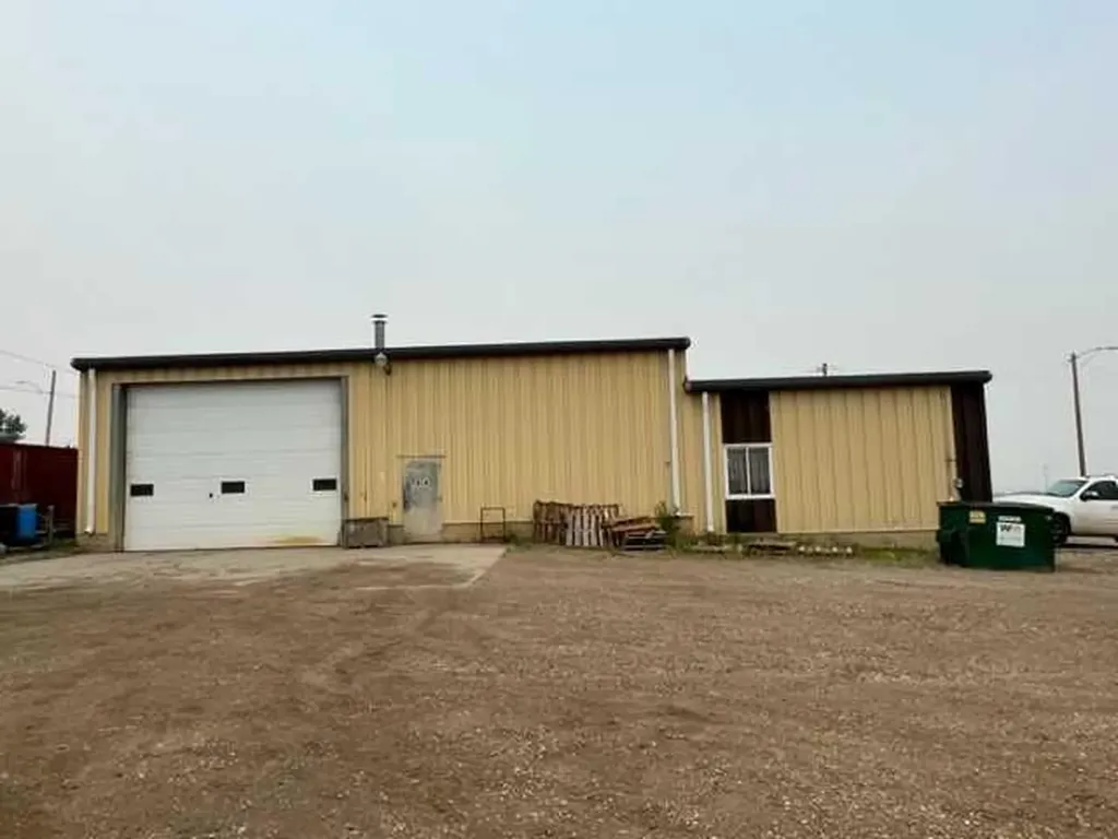 5124 47 Avenue Spirit River AB T0H 3G0