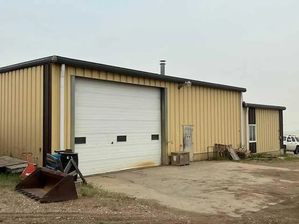 5124 47 Avenue Spirit River AB T0H 3G0