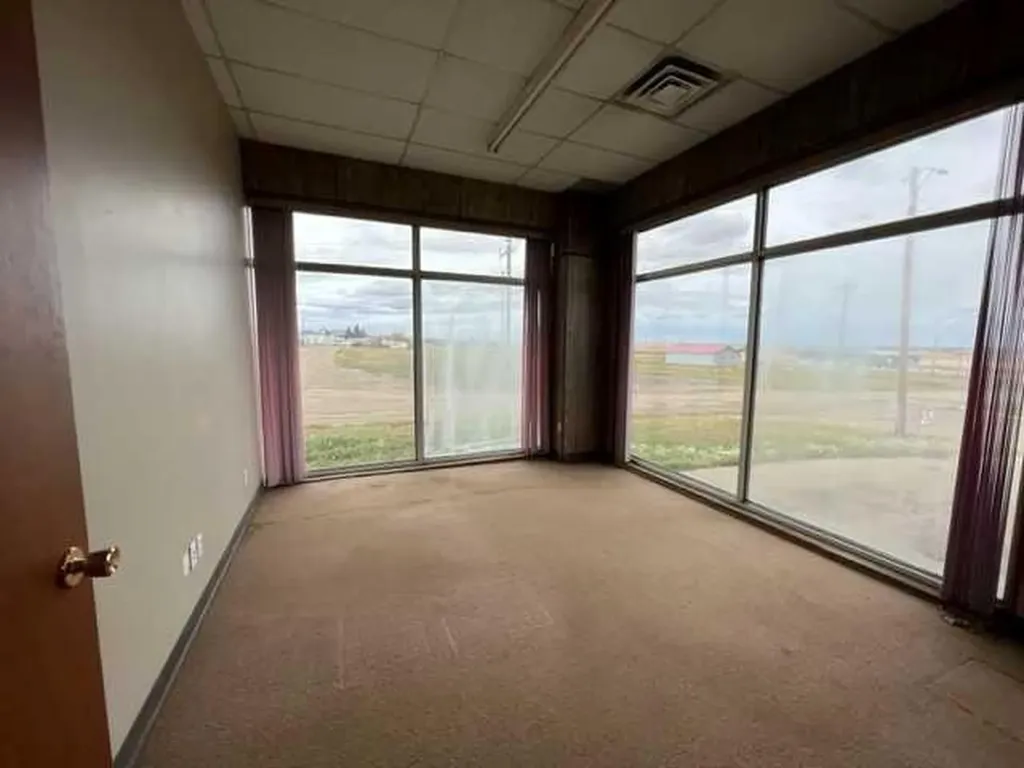 5124 47 Avenue Spirit River AB T0H 3G0