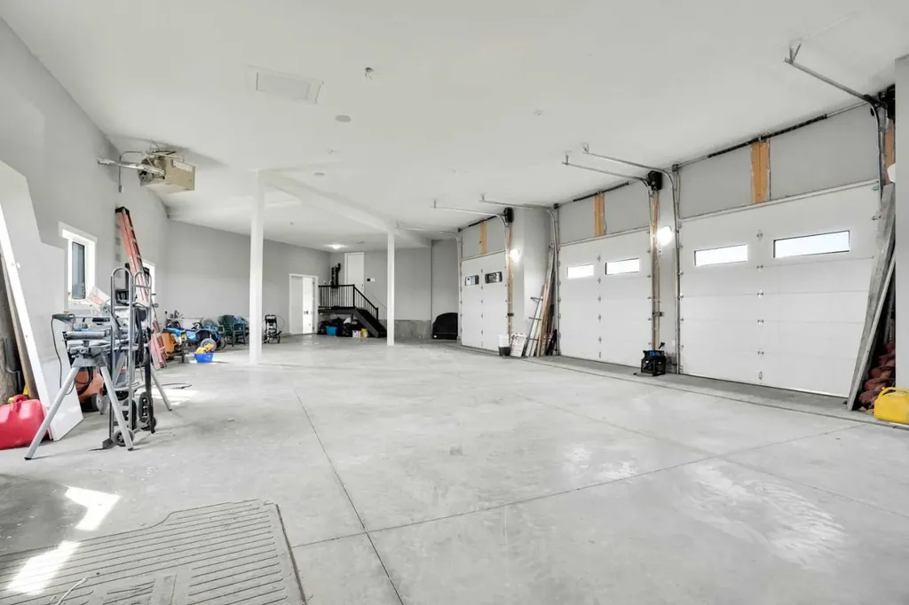275113 Twp Road 240 Rural Rocky View County AB T1X 2H3