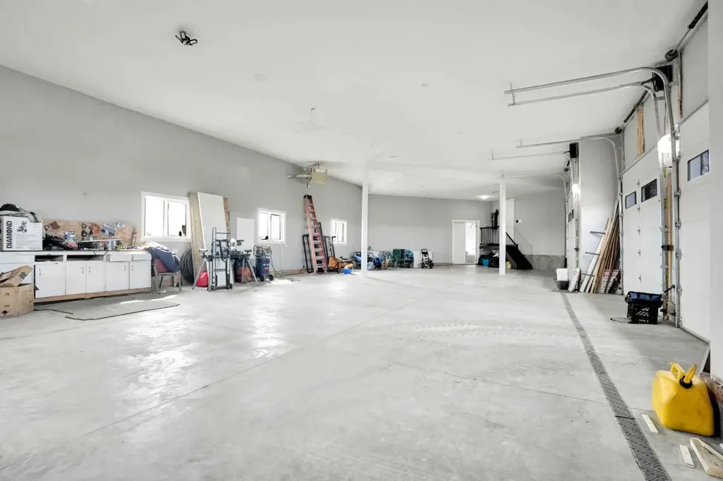 275113 Twp Road 240 Rural Rocky View County AB T1X 2H3
