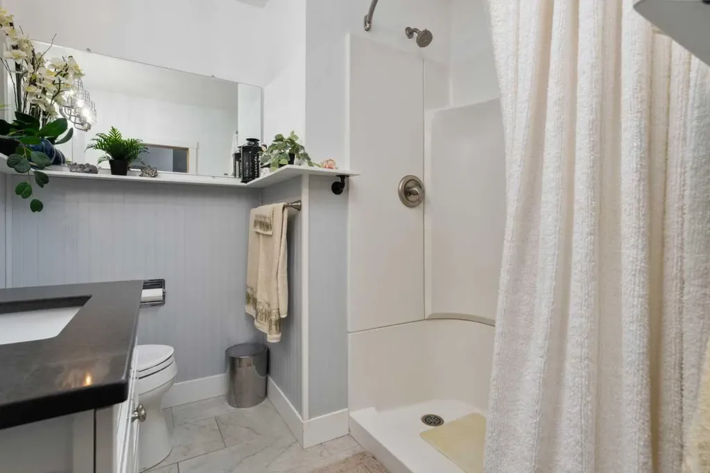 5615 49 Avenue Killam AB T0B 2L0