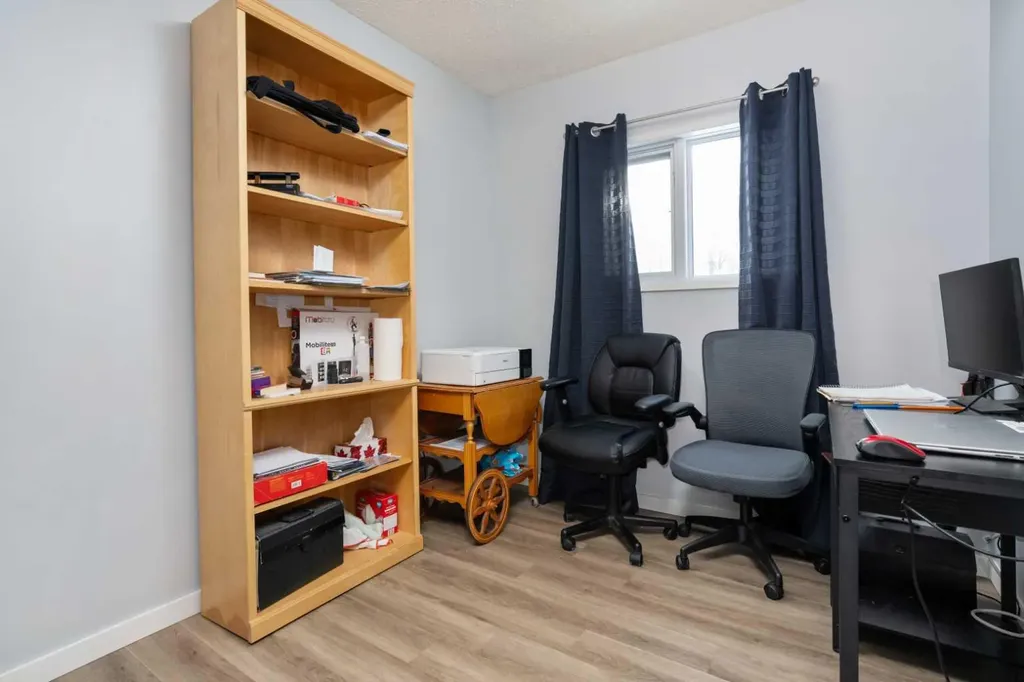 5615 49 Avenue Killam AB T0B 2L0
