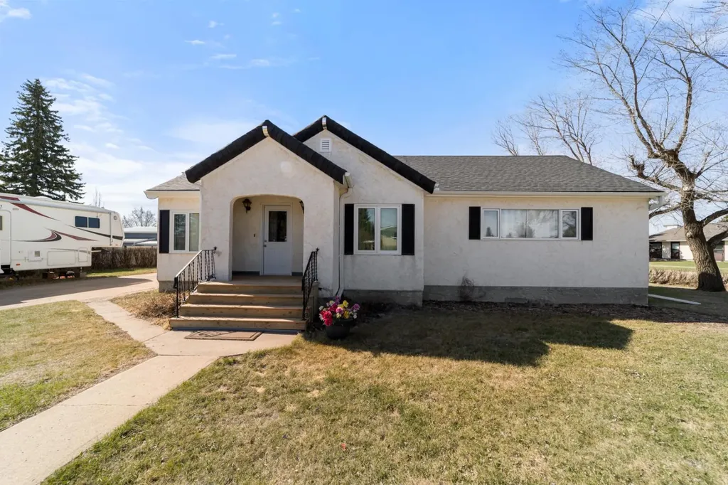 5615 49 Avenue Killam AB T0B 2L0
