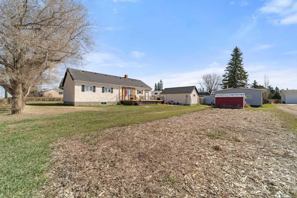 5615 49 Avenue Killam AB T0B 2L0