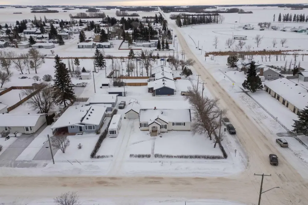 5615 49 Avenue Killam AB T0B 2L0
