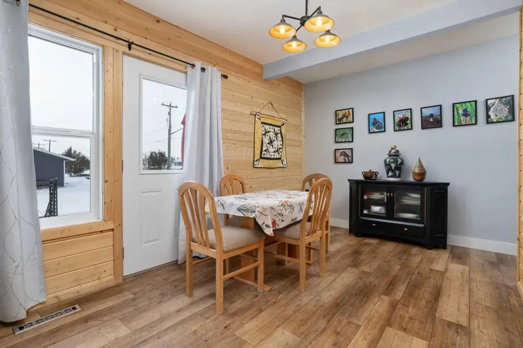 5615 49 Avenue Killam AB T0B 2L0