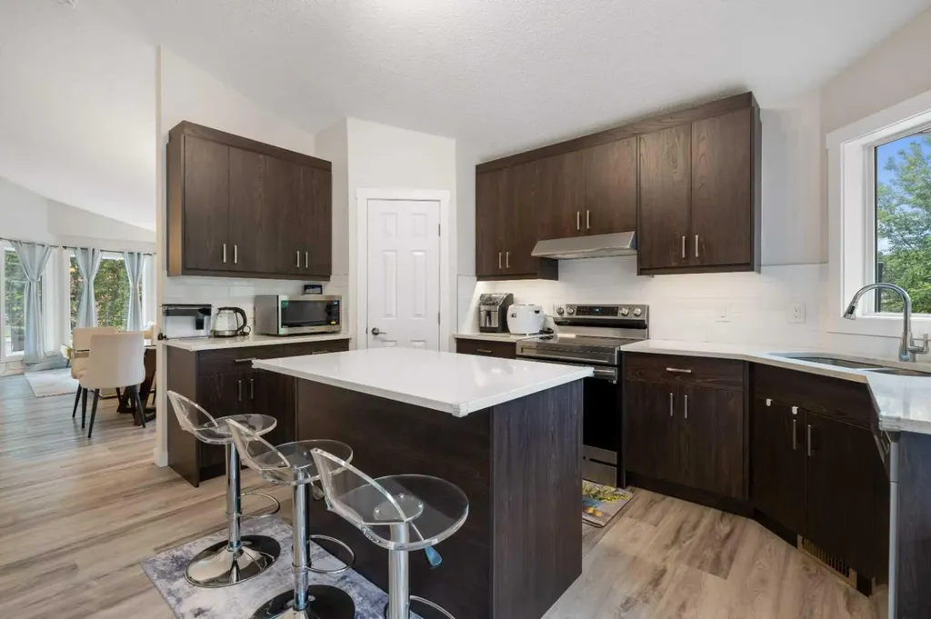 358 Hawkstone Drive NW Calgary AB T3G 3T7